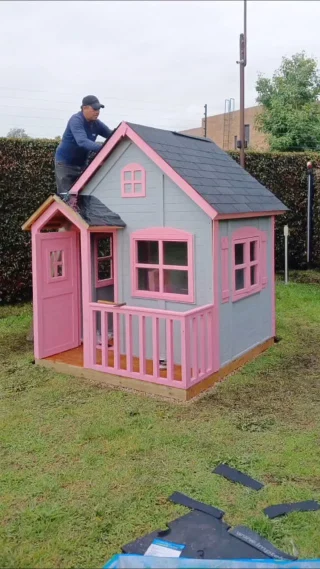 🥰Descubre el espacio perfecto para la imaginación de tus hijos💭💭💭💭
💭Imagina un lugar donde tus hijos puedan explorar, jugar y dejar volar su creatividad al aire libre, sin alejarse de casa. 
🏘️Las casas de madera infantiles no son solo un bonito complemento para tu jardín; son pequeños mundos mágicos donde los niños viven aventuras, desarrollan habilidades y crean recuerdos inolvidables. Además de brindarles un espacio propio y seguro, fomentan el juego al aire libre, alejándolos de las pantallas y conectándolos con la naturaleza.
🤗Dale a tus hijos el regalo de una habitación adicional en el jardín: su rincón de sueños, diversión y libertad.
.
.
.
🛒www.forandes.com
🚚Envios a nivel Nacional 
💳Recibimos todos los medios de pago
❤️Amamos lo que hacemos 
📱3135026932 - 3133334213
📌Bogotá, Combia
🏭 Fabricantes